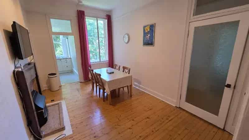 2 Bedroom Flat House to Rent in Marchmont