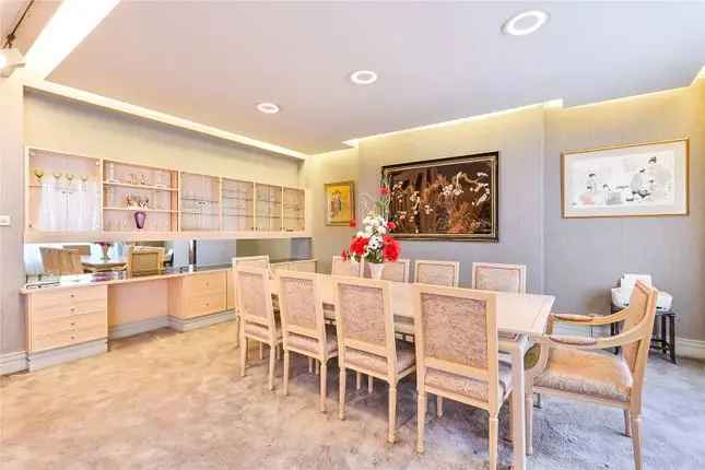 Flat for sale in George Street, London W1H