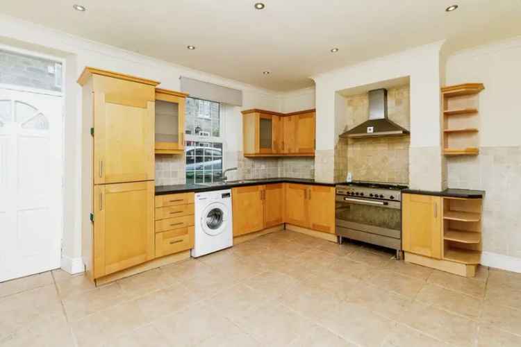 4 Bedroom Mid Terrace House for Sale Ackworth West Yorkshire