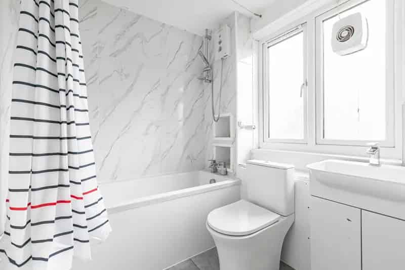 2 Bedroom Flat to Let SE5A - 722 SQ FT - Available May 1st
