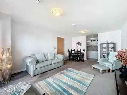 Luxury 2-Bed Waterfront Apartment Cardiff Bay