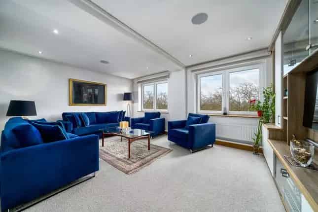 3 Bedroom Apartment Mayfair Green Park Views