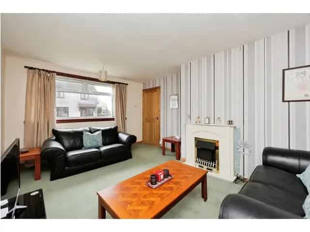 3 Bedroom End Terraced House for Sale