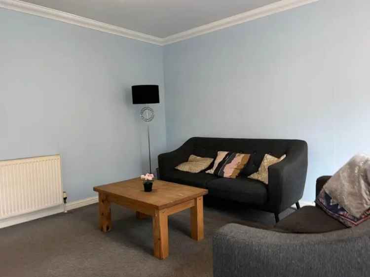 3 bedroom flat to rent