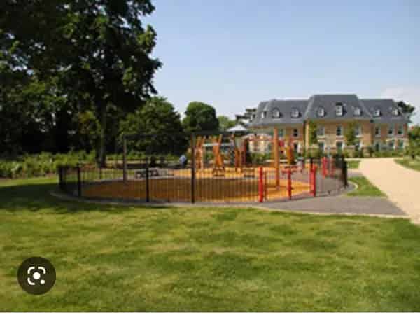 Large 2 Bed Home in Lovely Area