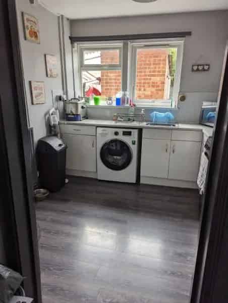Spacious 3 Bedroom House with Large Living Room