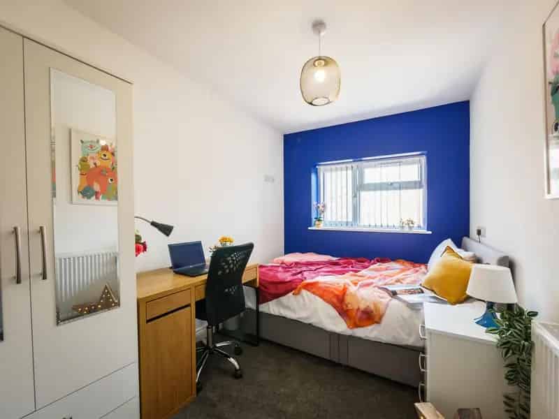 Ensuite Double Room near Warwick University - Bills Included