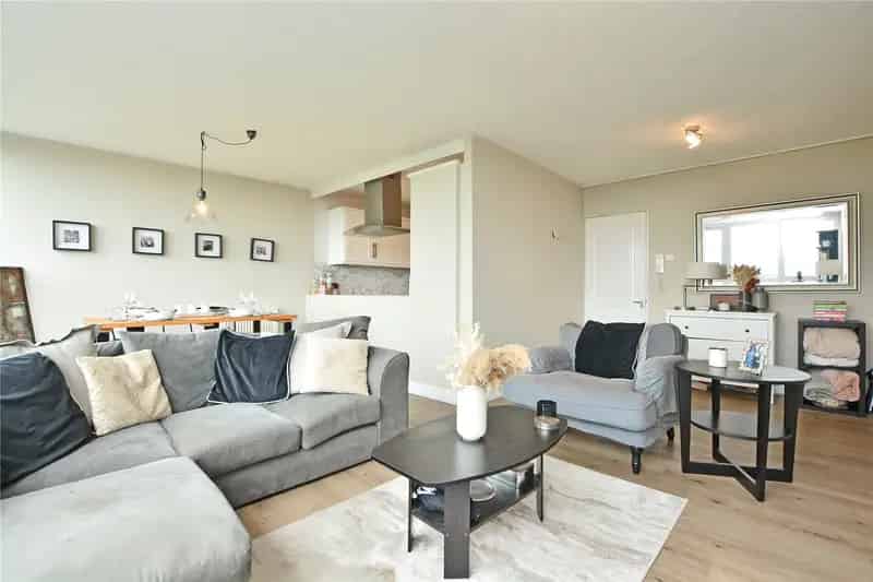 Flat For Sale , Leeds, England