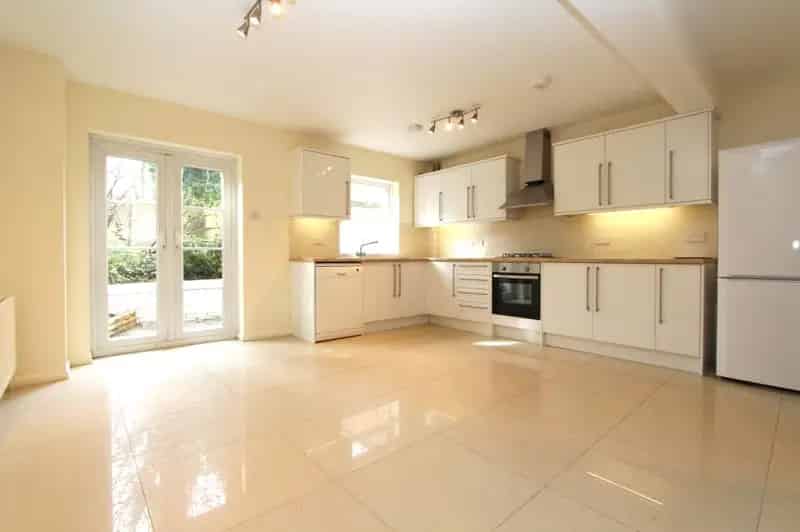3 Bedroom House London Hanger Lane Park Royal