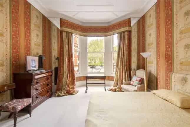 One Bedroom Flat Egerton Gardens Knightsbridge London