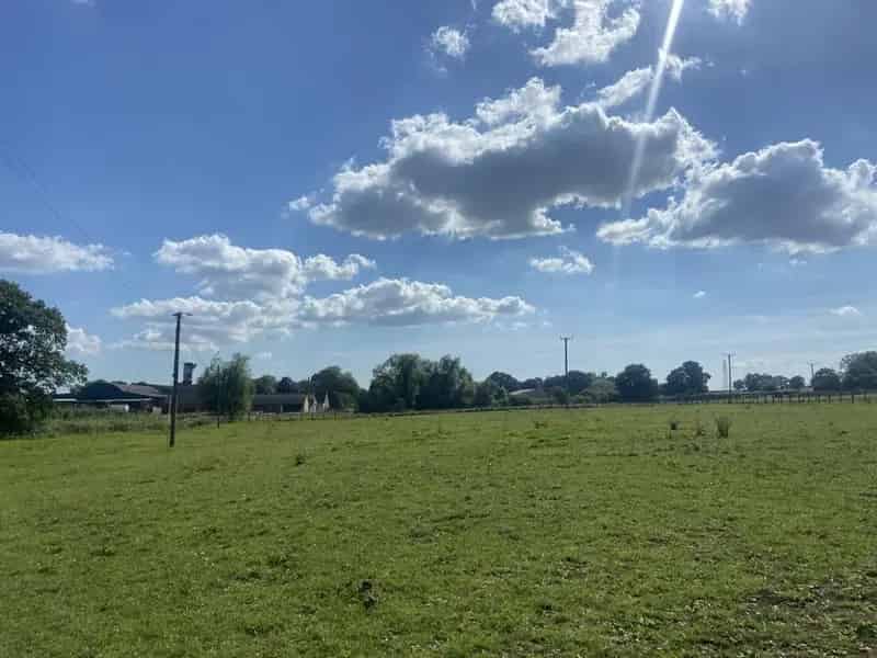 Hoggington Farm 4-Bedroom House Equestrian Barn 663 Acres