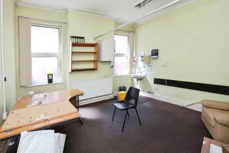 5 bedroom semi-detached house