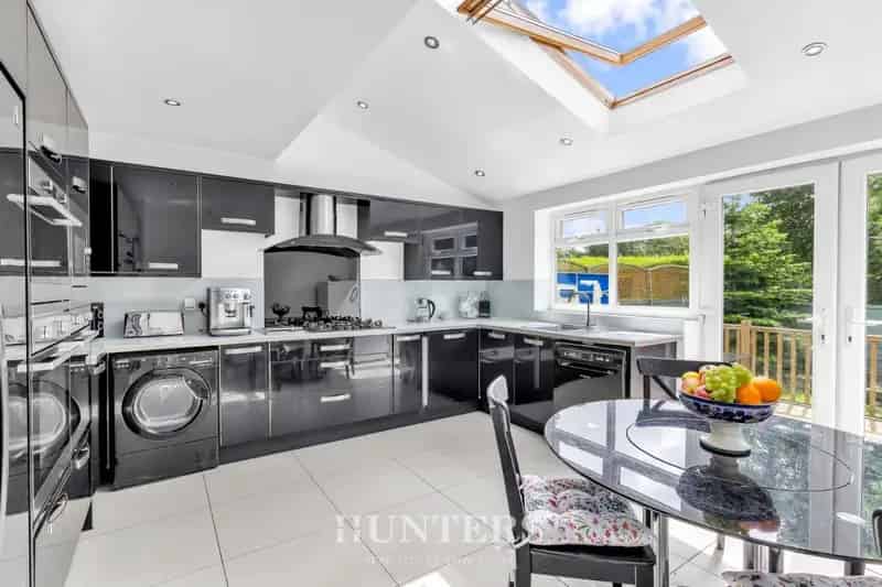 4 Bedroom House For Sale Alkrington