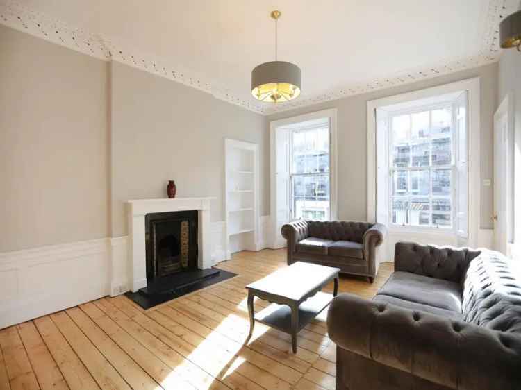 2 Bedroom Flat to Rent in Georgian New Town
