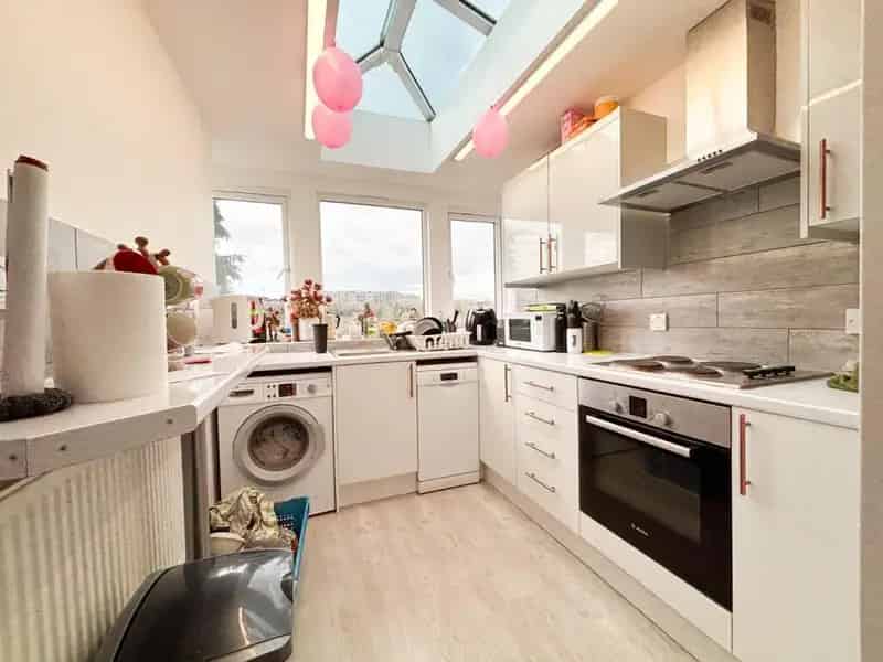 5 Bedroom Student Maisonette Near Muller Road