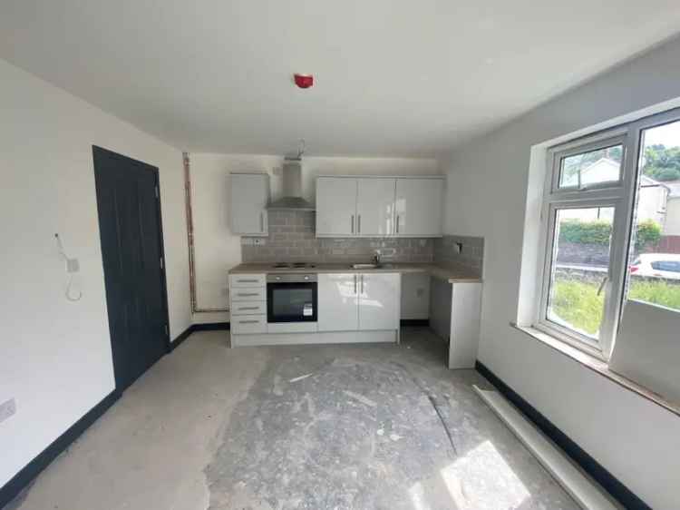 1 Bedroom Flat To Let - Well Connected Location