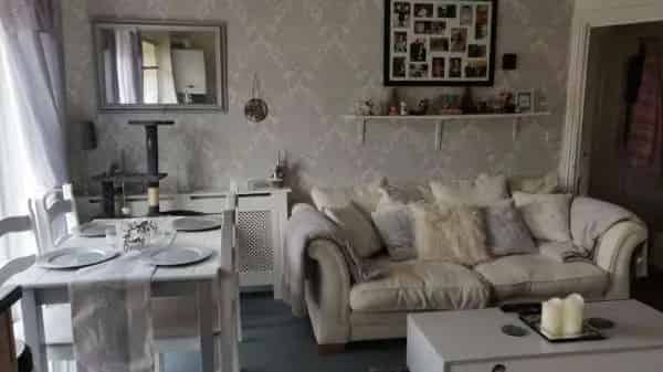 Two Bedroom Ground Floor Flat Near Chippenham Town