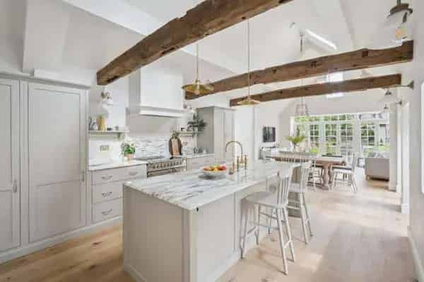 High Street, Amersham, Buckinghamshire, HP7 0DY | Property for sale | Savills