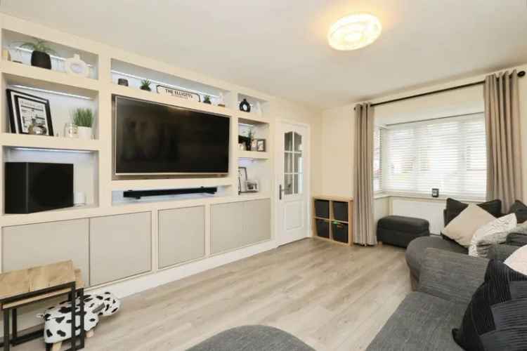Three Bedroom Detached House Gateford Modern Kitchen Ensuite Parking Garden