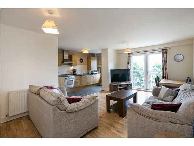 2 bedroom flat  for sale