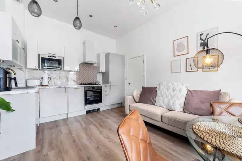 2 Bedroom Apartment West Norwood Available April 2025