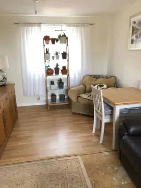 One Bedroom Flat Near Seafront - Newly Decorated