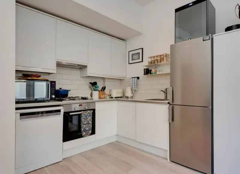 3 Bedroom Victorian Flat Near Queen's Park