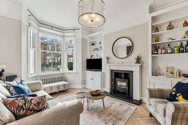 Hydethorpe Road, London, SW12 0JF | Property for sale | Savills