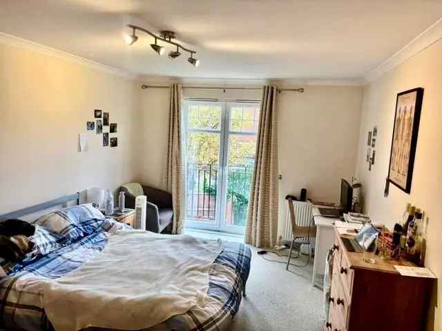 2 bedroom flat  for sale