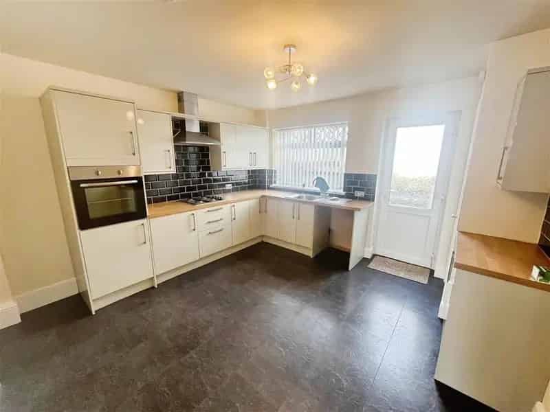 3 Bedroom House To Rent