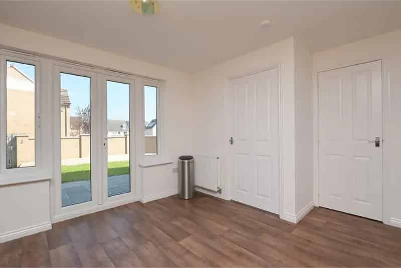 4 Bed Detached House with 3 Reception Rooms Bathgate