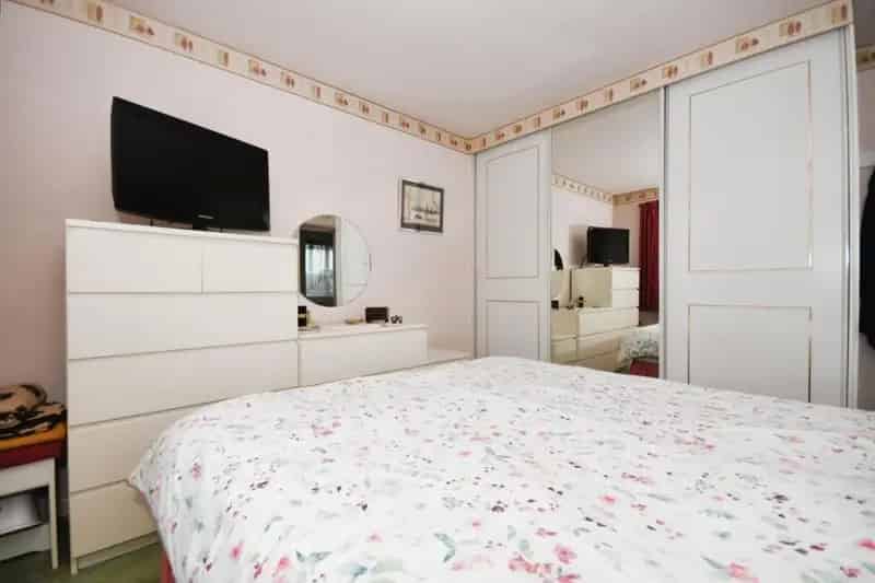 3 Bed Detached House For Sale No Upward Chain