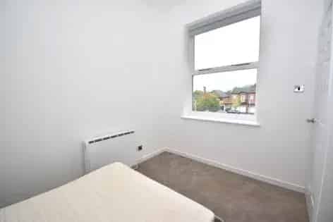 1 Room House 51m² Leeds Near Universities Furnished