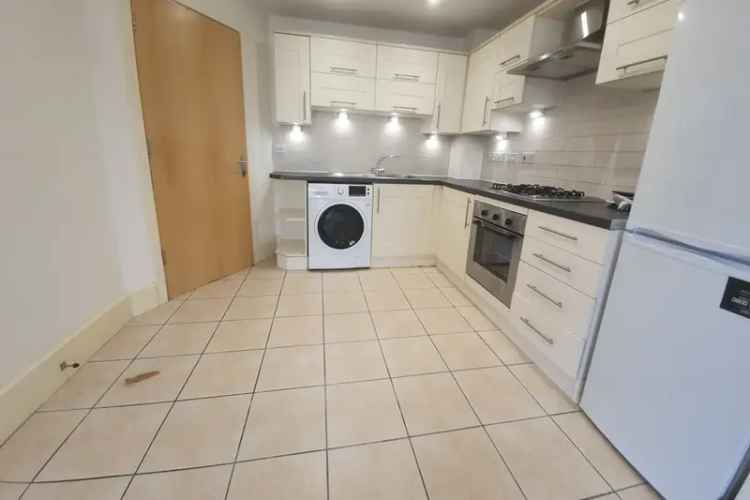 Large Double Bedroom Flat with Balcony EPC A