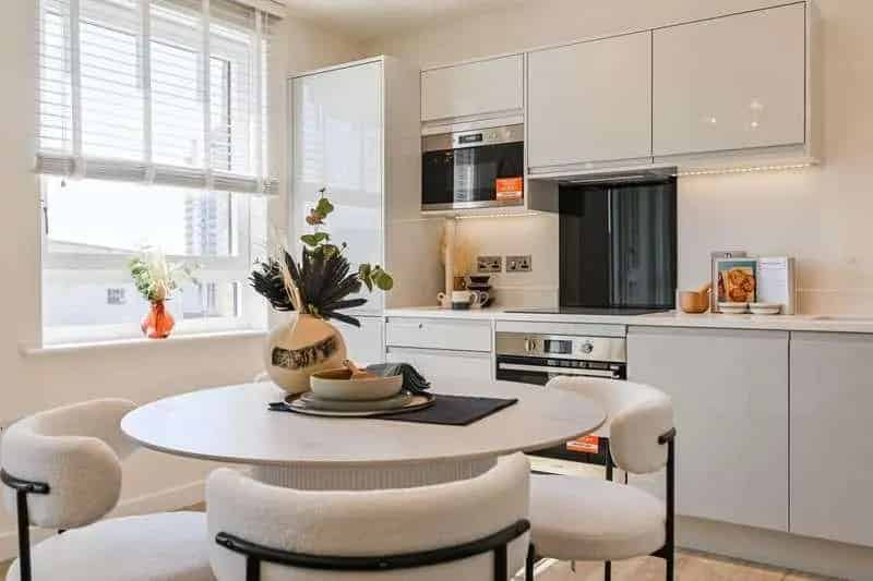 1 Bed Flat for Sale near Pontoon Dock DLR