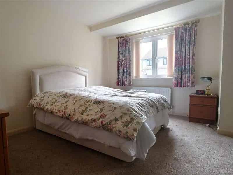 3 Bed Detached Bungalow for Sale - No Onward Chain