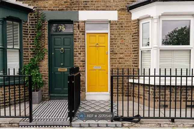 Terraced house to rent in Eastway, London E9