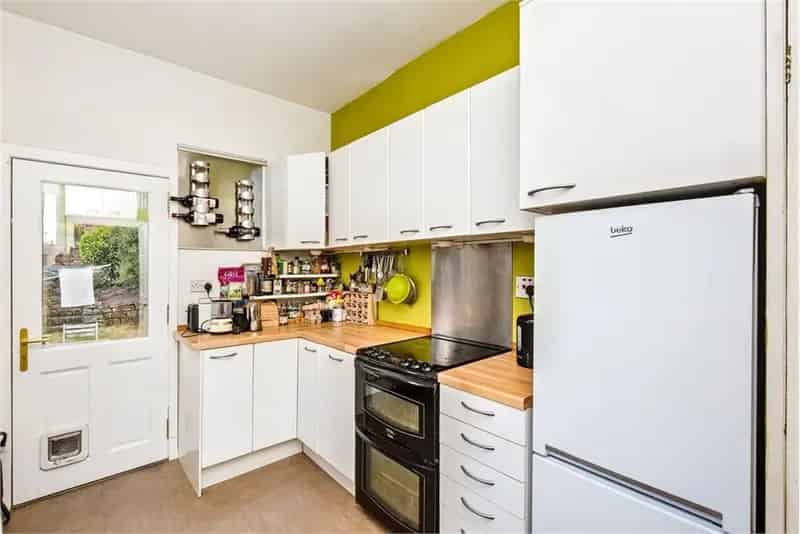 4 Bed Flat Upper with 2 Reception Rooms Blackford