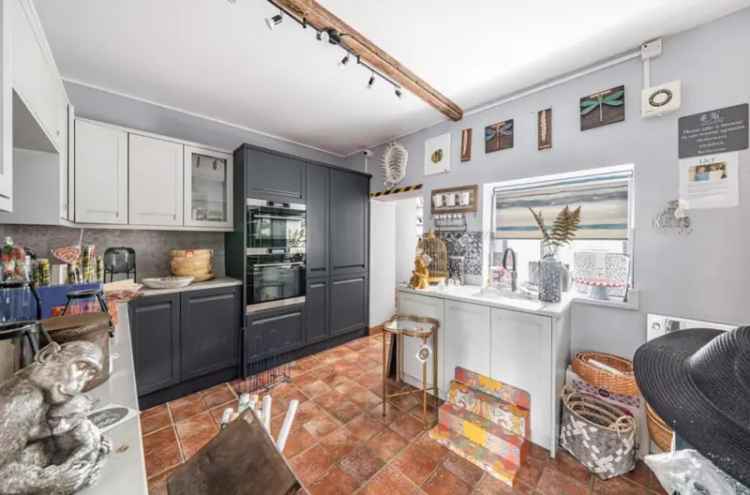 Three Bedroom Terrace House with Retail Potential Navenby