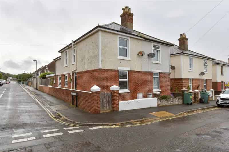 3 Bedroom Semi-Detached House for Sale in Sandown