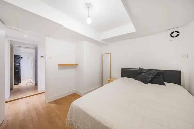 Double Bedroom Flat West Hampstead Private Patio