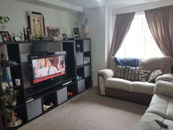 Flat For Rent in Trafford, England