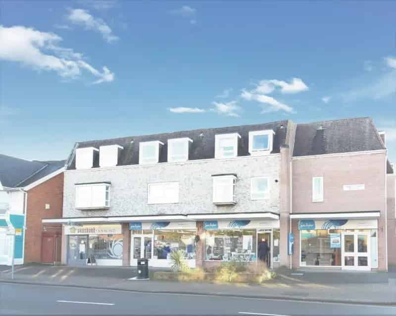 2 Bedroom Flat To Rent Available 2025