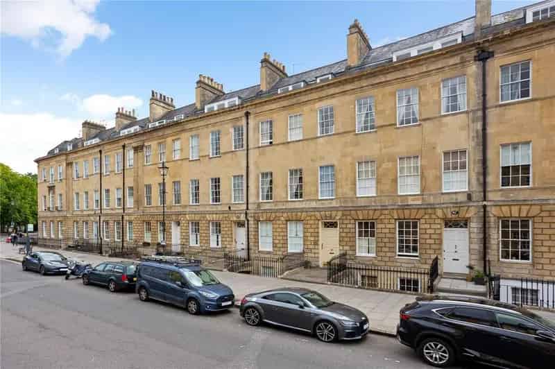 3 Bedroom Apartment for Sale in Bath