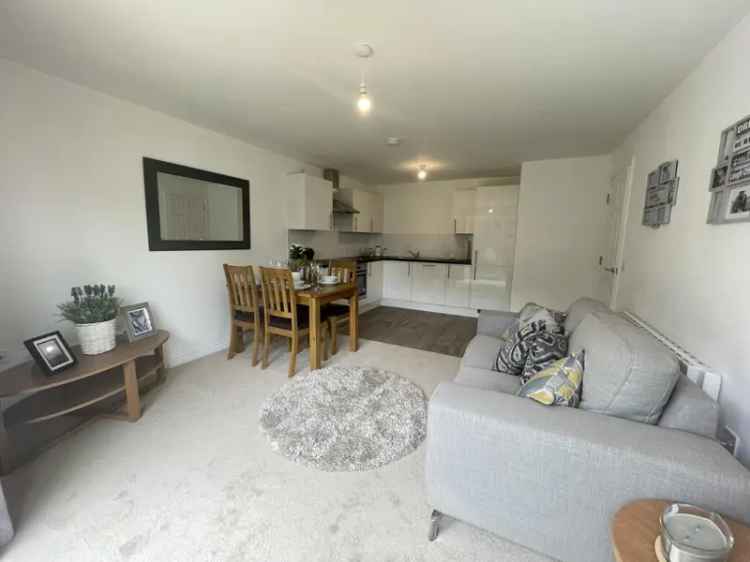 2 Bedroom Apartment Modern Fully Furnished High Standard