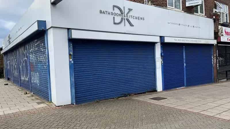 Harrow Commercial Unit 2935 sq ft Prime Location