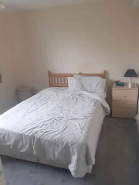 Large 2 Bedroom Flat Near Beach Shops
