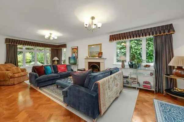 Brooklands Lane, Weybridge, Surrey, KT13 8UX | Property for sale | Savills