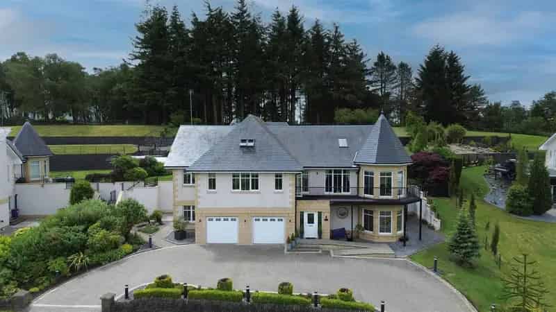 Luxury Family Home for Sale in Kirkton of Auchterhouse