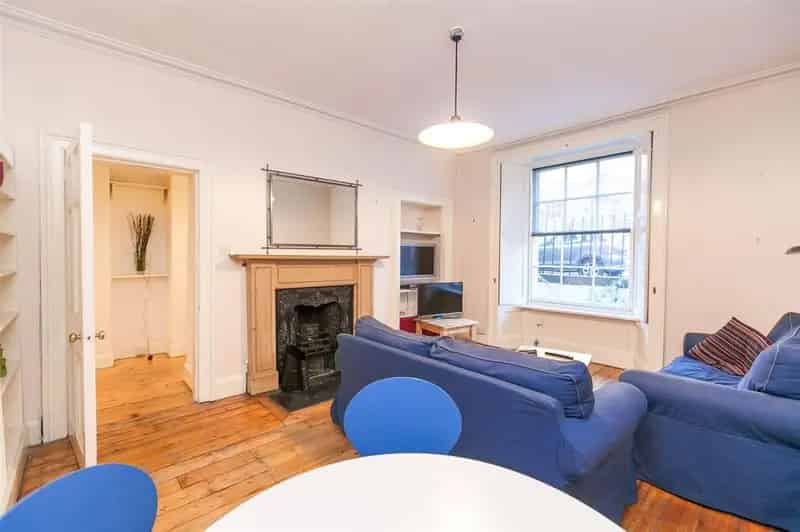 2 Bedroom Furnished Flat to Rent in Edinburgh